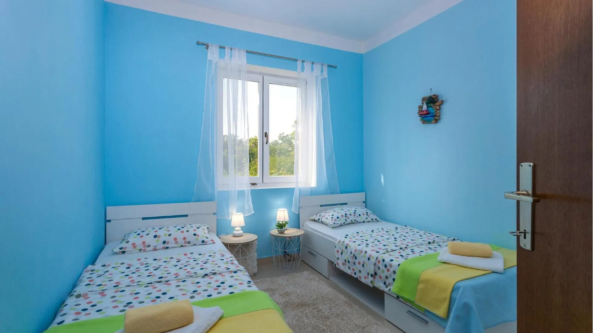 2 Bedroom Nice Apartment In Skrbcici Croatia